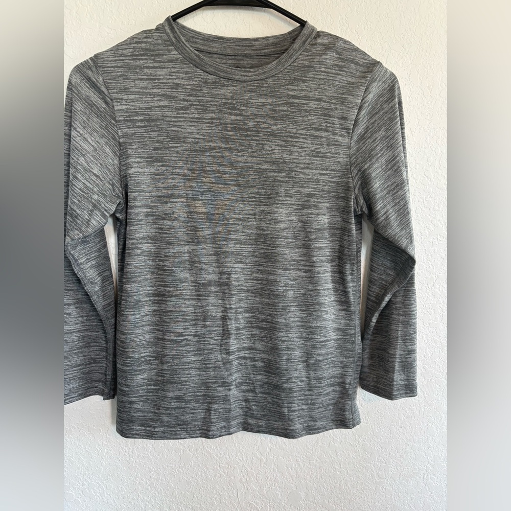 CHAMPION YOUTH LONG SLEEVE TEE SIZE MEDIUM
